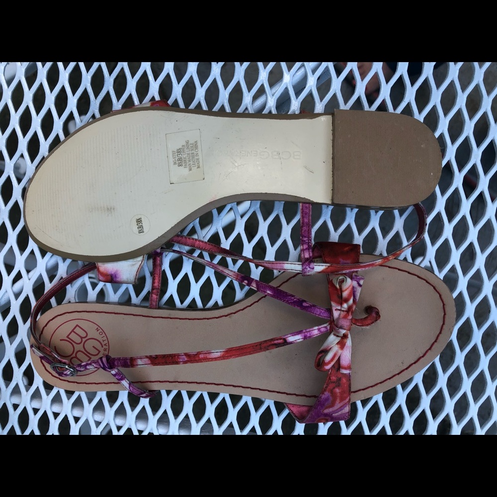 BCBG floral sandals cute SZ 8.5